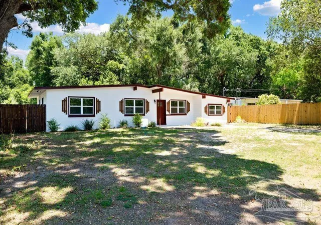5th image of 9 Edgemont Dr, Pensacola, FL 32506 | MLS# 683067