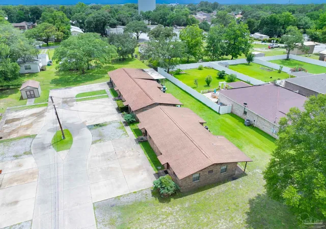 Homes for sale in Ft Walton Beach, FL | 818 Lark St Fo Lark Ave, Ft Walton Beach, FL 32547