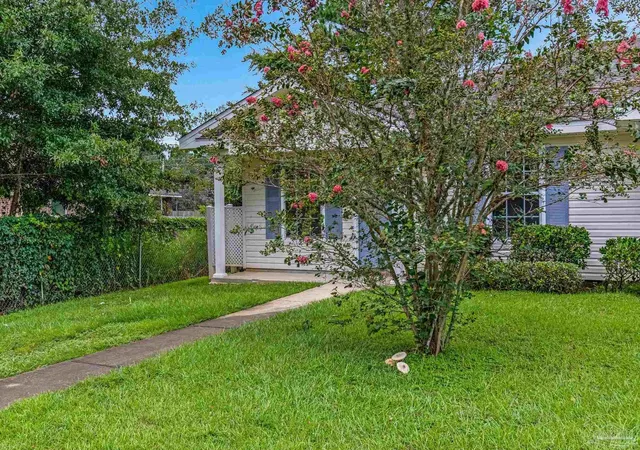 Photo 3 of Townhouse for sale at 9767 Cobblebrook Dr, Pensacola, FL 32506 | MLS# 688245 | Listing updated on 2026-08-29