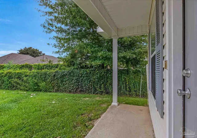 Photo 4 of Townhouse for sale at 9767 Cobblebrook Dr, Pensacola, FL 32506 | MLS# 688245 | Listing updated on 2026-08-29