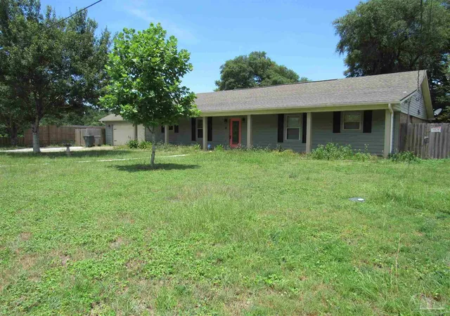 Photo 1 of Single family home for sale at 8364 Stanton Pl, Pensacola, FL 32526 | MLS# 685736 | Listing updated on 2026-08-10