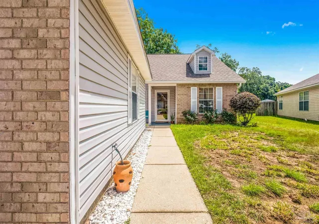 4th image of 332 Mirabelle Dr, Pensacola, FL 32514 | MLS# 685633