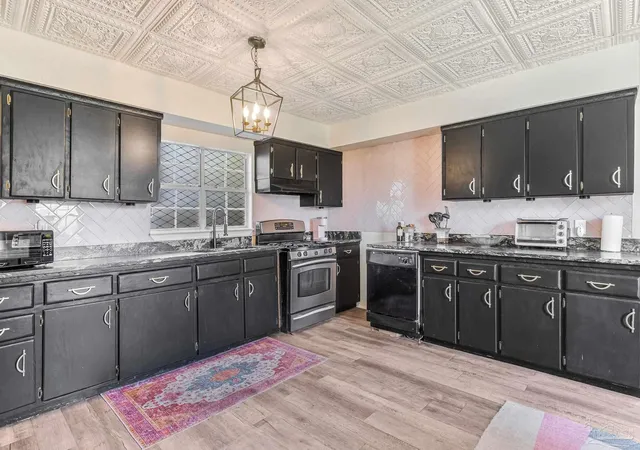Photo 3 of Single family home for sale at 317 E Lee St, Pensacola, FL 32503 | MLS# 680723 | Listing updated on 2026-09-15
