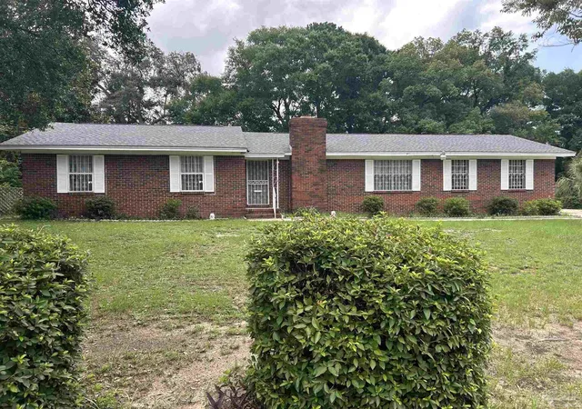 Photo 3 of Single family home for sale at 2820 Bayview Way, Pensacola, FL 32503 | MLS# 685401 | Listing updated on 2026-08-22