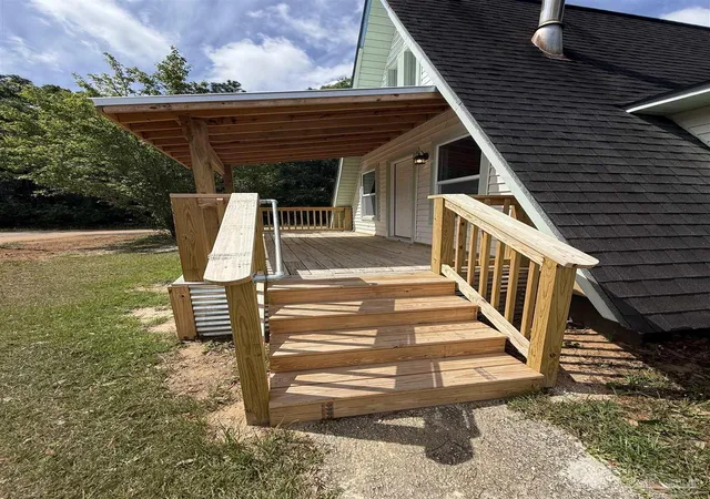 Photo 3 of Single family home for sale at 4469 Arcadia St, Milton, FL 32583 | MLS# 681742 | Listing updated on 2026-04-29