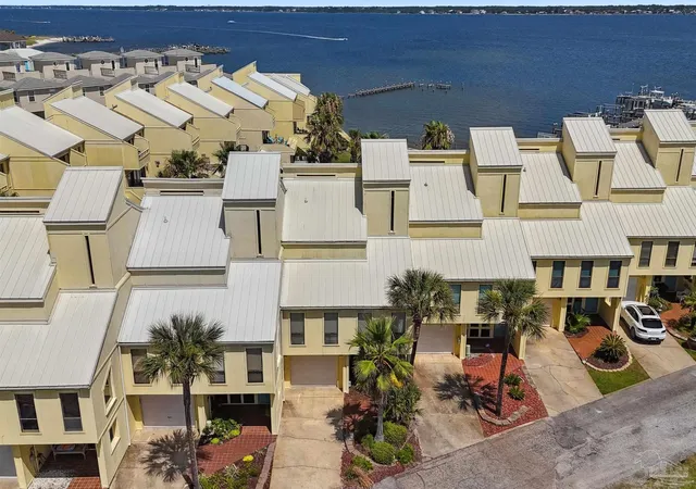 2nd image of 8520 Gulf Blvd, Navarre Beach, FL 32566