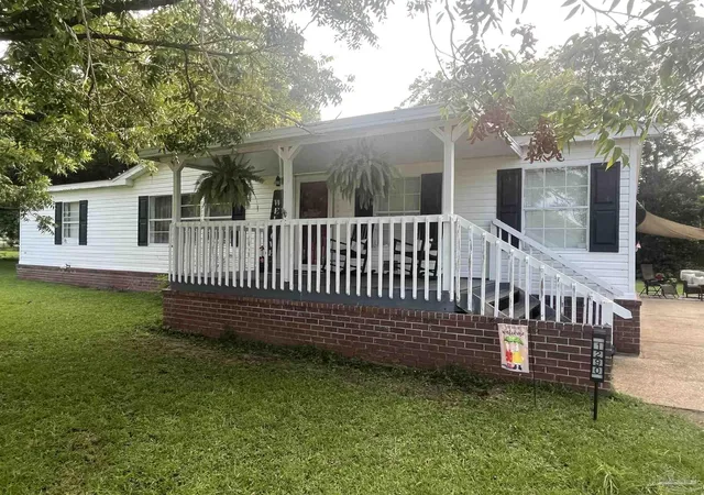 Homes for sale in Cantonment, FL | 1290 Mckenzie Rd, Cantonment, FL 32533 | MLS# 685660