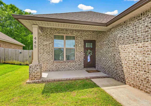Homes for sale in Cantonment, FL | 445 Pemberton Ln, Cantonment, FL 32533 | MLS# 681832