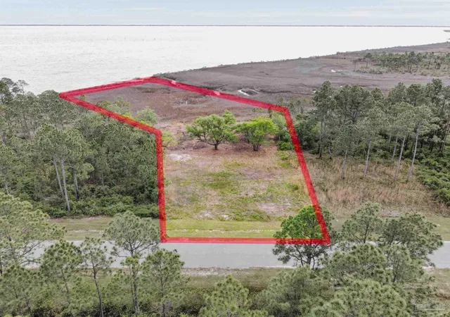 2nd image of 1062 Oyster Bay Dr, Milton, FL 32583 | MLS# 683143
