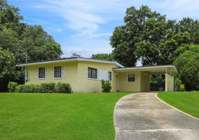 Homes for sale in Pensacola, FL | 101 Vanderbilt Rd, Pensacola, FL 32506 | MLS# 685337