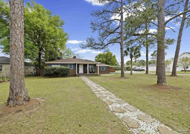 4th image of 1801 E Cross St, Pensacola, FL 32503 | MLS# 680226
