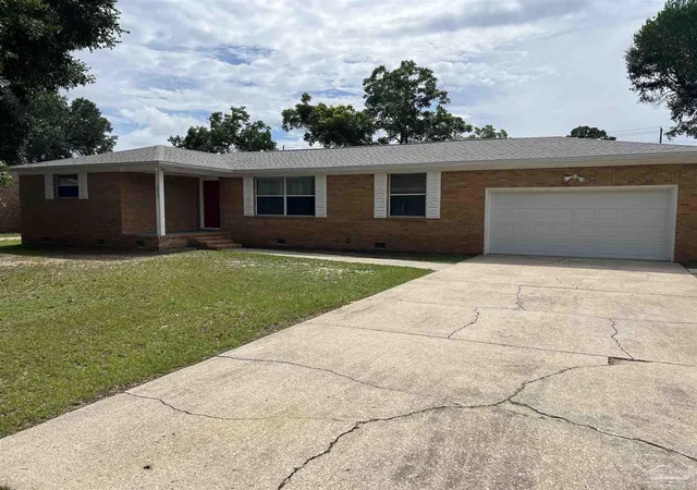 Photo 2 of Single family home for sale at 6223 Maybelle Dr, Pensacola, FL 32504 | MLS# 685852 | Listing updated on 2026-10-07