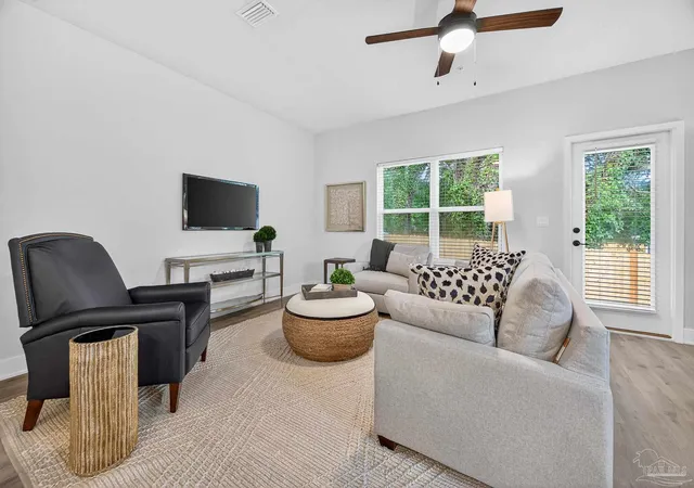 Photo 2 of Sale Pending at 1924 Highland Ridge Ct #11B, Pensacola, FL 32534 | MLS# 679294 | Listing updated on 2026-09-09