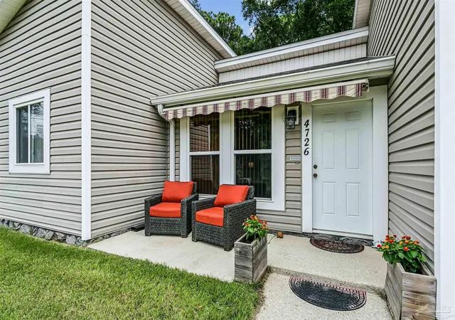 Photo 2 of Single family home for sale at 4726 Bridgedale Dr, Pensacola, FL 32505 | MLS# 686928 | Listing updated on 2026-08-29
