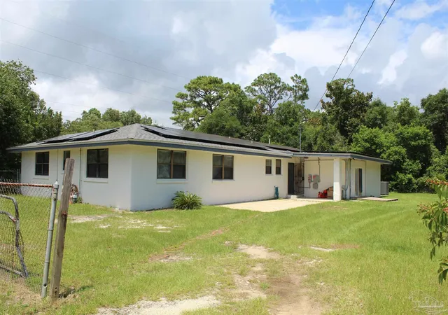 Photo 4 of Single family home for sale at 1975 Heinrich St, Pensacola, FL 32507 | MLS# 684751 | Listing updated on 2026-09-10