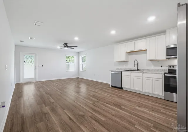 Photo 4 of Single family home for sale at 8511 Doris Ave, Pensacola, FL 32534 | MLS# 684735 | Listing updated on 2026-08-31
