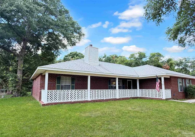 Photo 1 of Single family home for sale at 5729 Lia Dr, Milton, FL 32570 | MLS# 684518 | Listing updated on 2026-09-03