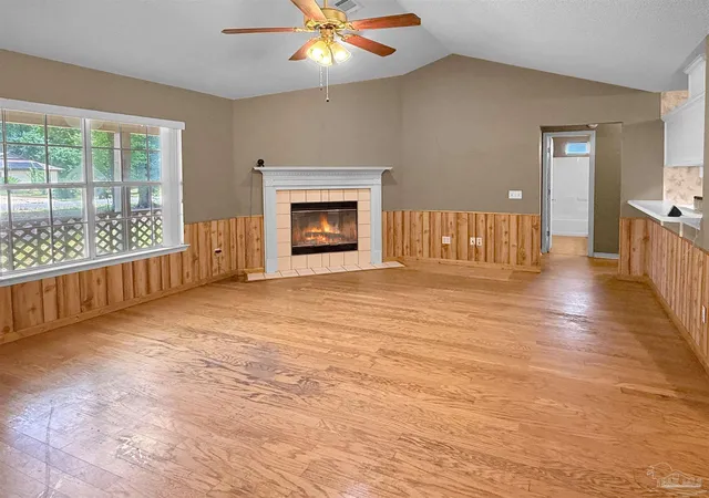 Photo 3 of Single family home for sale at 5729 Lia Dr, Milton, FL 32570 | MLS# 684518 | Listing updated on 2026-09-03