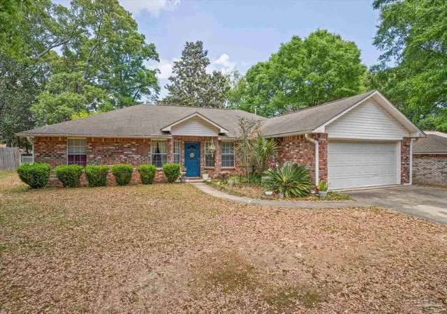 Photo 2 of Single family home for sale at 3024 E Kingsfield Rd, Pensacola, FL 32514 | MLS# 681241 | Listing updated on 2026-08-28