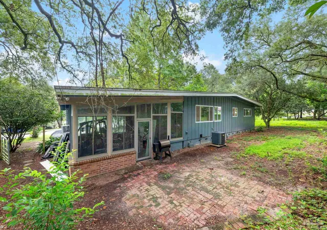 Photo 31 of Single family home for sale at 5011 Springhill Dr, Pensacola, FL 32503 | MLS# 688257 | Listing updated on 2026-09-05