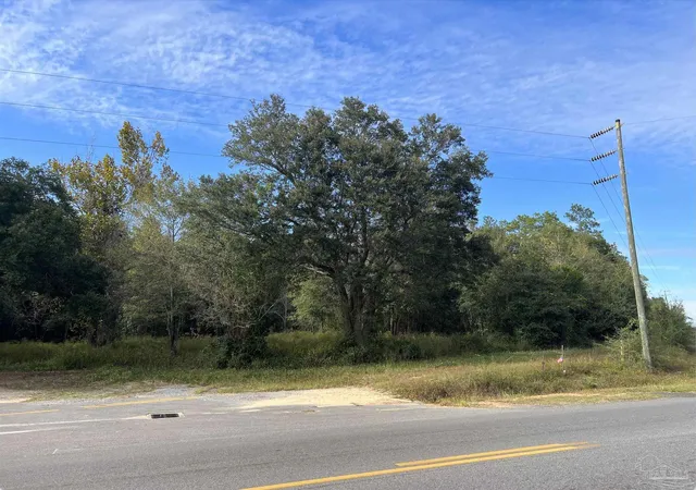 4th image of 6647 Munson Hwy, Milton, FL 32570 | MLS# 685768