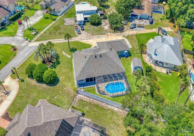 2nd image of 2005 Riviera Ln, Navarre, FL 32566 | MLS# 683976