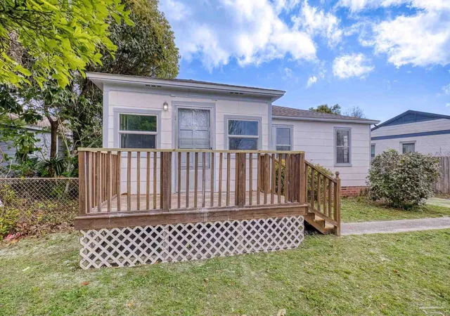 3rd image of 208 Berry Rd, Pensacola, FL 32507 | MLS# 680156