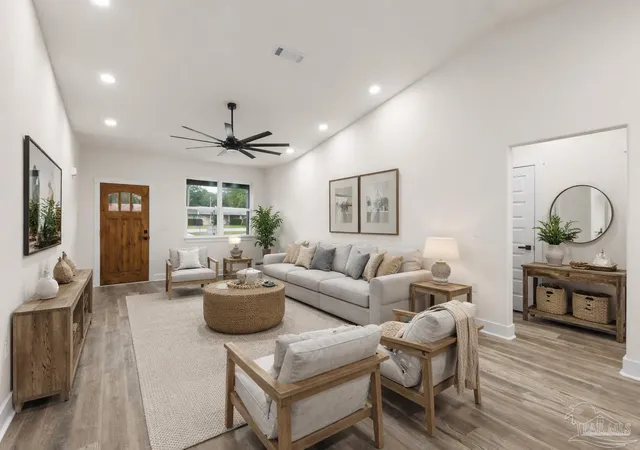Photo 3 of Single family home for sale at 5005 Saufley Fld Rd, Pensacola, FL 32526 | MLS# 676761 | Listing updated on 2026-09-28