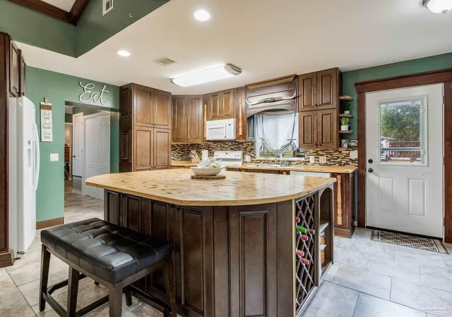 4th image of 426 E Olive Rd, Pensacola, FL 32514 | MLS# 655033
