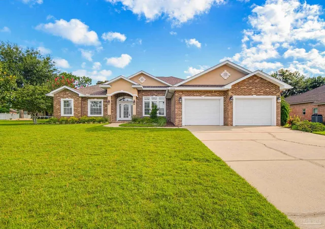 Homes for sale in Milton, FL | 5642 Highland Lake Dr, Milton, FL 32583 | MLS# 679185