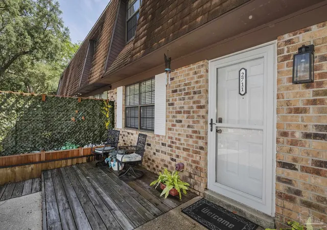 Photo 2 of Townhouse for sale at 2711 E Desoto St, Pensacola, FL 32503 | MLS# 688223 | Listing updated on 2026-08-29
