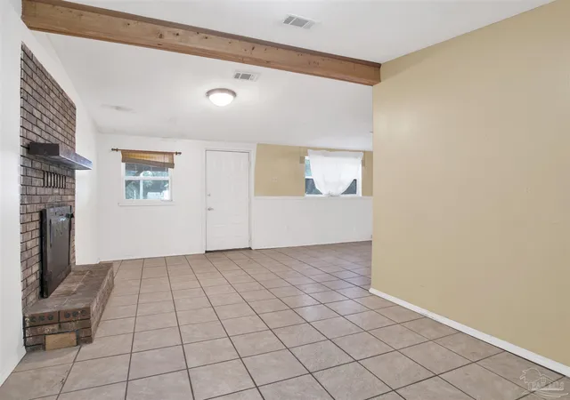 Photo 3 of Single family home for sale at 3141 King St, Pensacola, FL 32526 | MLS# 684431 | Listing updated on 2026-09-30