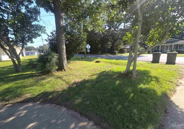 2nd image of 2504 N L St, Pensacola, FL 32501 | MLS# 685353