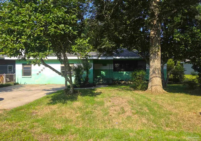 3rd image of 2504 N L St, Pensacola, FL 32501 | MLS# 685353