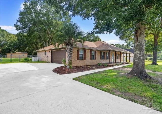 Photo 3 of Single family home for sale at 5245 Morgan Ridge Dr, Milton, FL 32570 | MLS# 685170 | Listing updated on 2026-07-30
