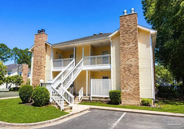 2nd image of 501 E Burgess Rd #D 10, Pensacola, FL 32504 | MLS# 682169