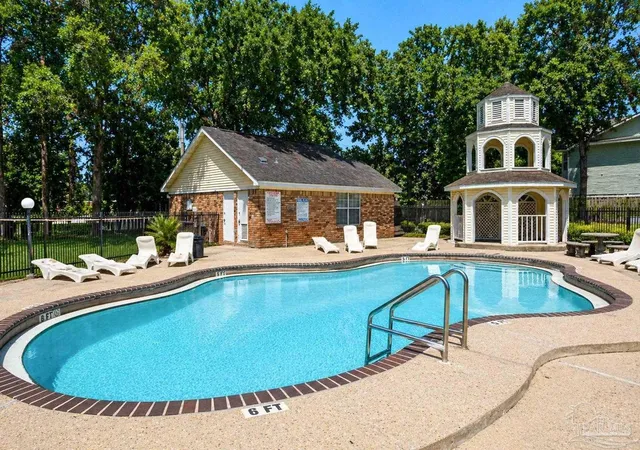 3rd image of 501 E Burgess Rd #D 10, Pensacola, FL 32504 | MLS# 682169
