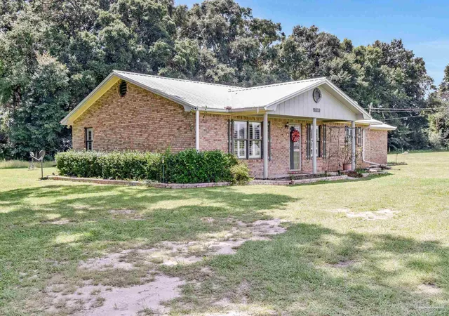 Photo 4 of Single family home for sale at 10801 Highway 87, Milton, FL 32570 | MLS# 685444 | Listing updated on 2026-08-29