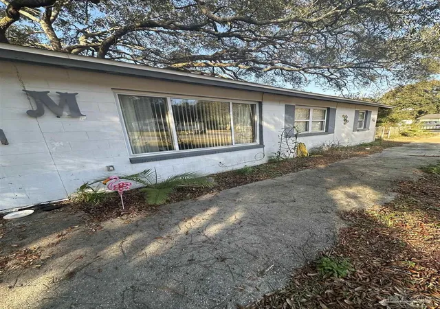 Photo 2 of Single family home for sale at 701 Montclair Rd, Pensacola, FL 32505 | MLS# 683975 | Listing updated on 2026-09-02