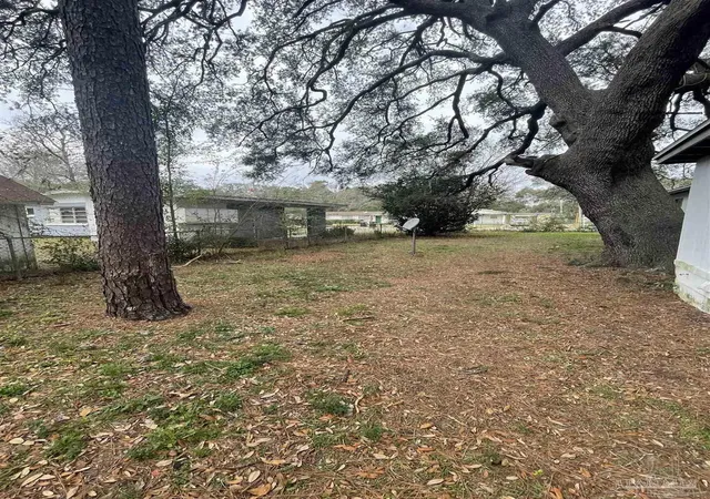 Photo 2 of Single family home for sale at 701 Montclair Rd, Pensacola, FL 32505 | MLS# 683975 | Listing updated on 2026-09-02
