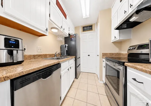 3rd image of 2303 W Michigan Ave #E-8, Pensacola, FL 32526 | MLS# 680046