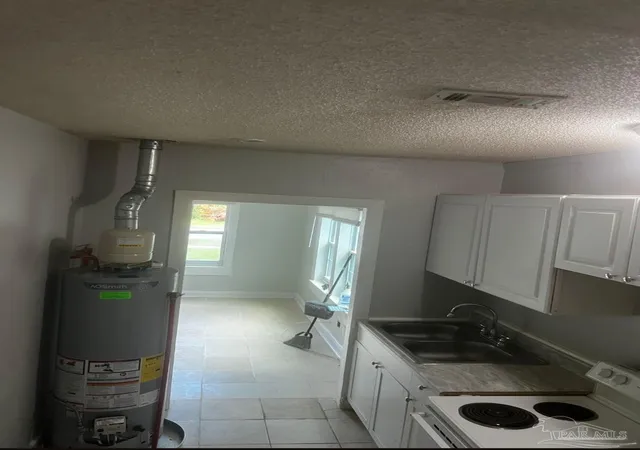 Photo 11 of Multi family home for sale at 3701 W Brainerd St #A & B, Pensacola, FL 32505 | MLS# 688183 | Listing updated on 2026-09-12
