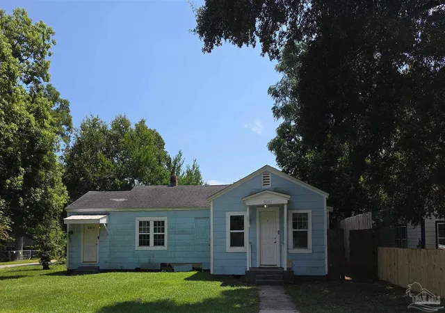 Photo 1 of Multi family home for sale at 3701 W Brainerd St #A & B, Pensacola, FL 32505 | MLS# 688183 | Listing updated on 2026-09-12