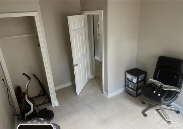Listing Photo 4 - Condo for sale in building located at 3701 W Brainerd St, Pensacola, FL 32505 - Unit #A & B