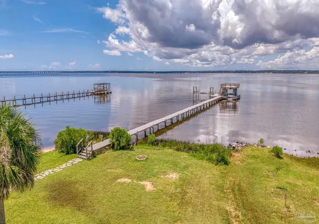 Photo 2 of Single family home for sale at 4501 Bayside Dr, Milton, FL 32583 | MLS# 684636 | Listing updated on 2026-09-23