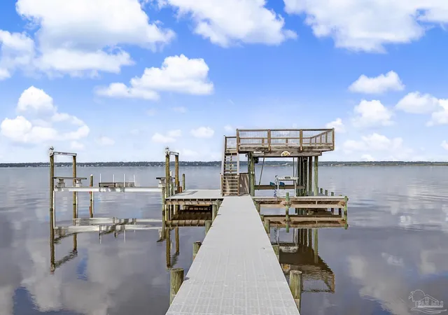 Photo 3 of Single family home for sale at 4501 Bayside Dr, Milton, FL 32583 | MLS# 684636 | Listing updated on 2026-09-23