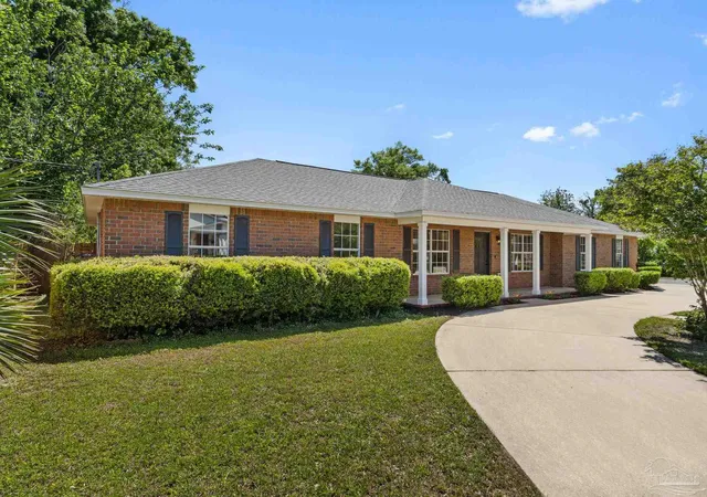 Homes for sale in Pensacola, FL | 601 E Scott St, Pensacola, FL 32503 | MLS# 683326