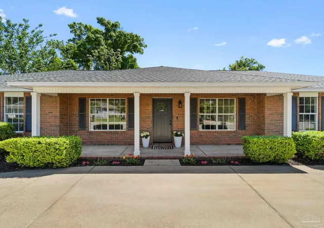 Homes for sale in Pensacola, FL | 601 E Scott St, Pensacola, FL 32503 | MLS# 683326