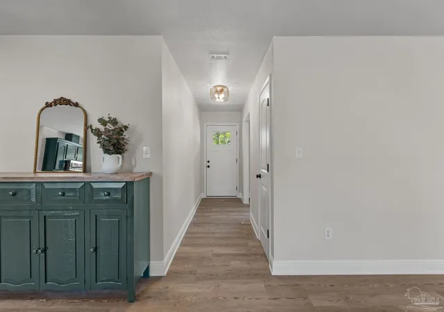 2nd image of 601 E Scott St, Pensacola, FL 32503 | MLS# 683326