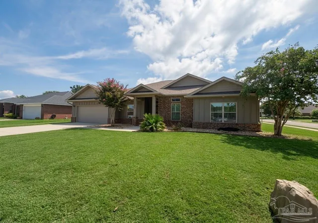Photo 2 of Single family home for sale at 1521 Woodlawn Way, Gulf Breeze, FL 32563 | MLS# 687778 | Listing updated on 2026-09-10